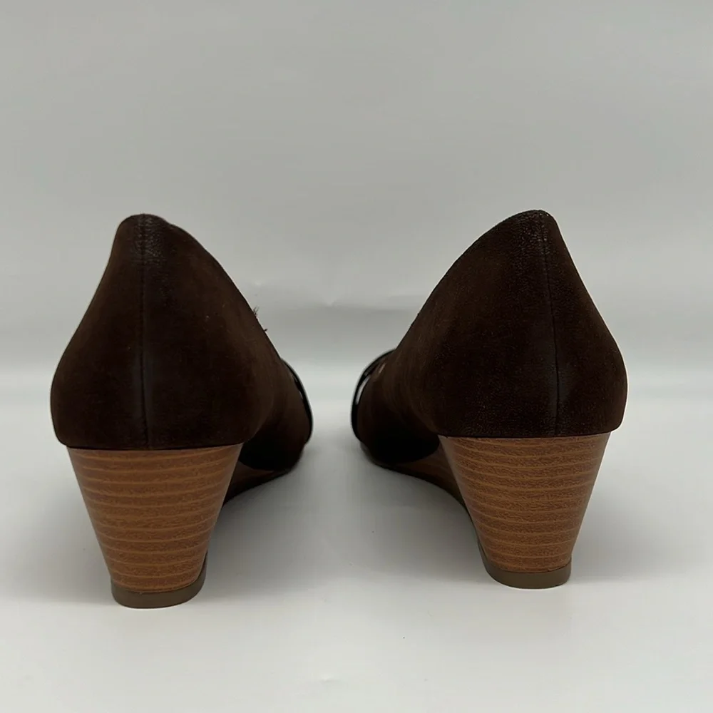 Journee Collection Graysn Brown Wedge Gold‎ Buckle Round Toe Arch Support 11M